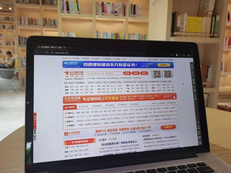 手工羽毛扇網(wǎng)站如何憑借傳統(tǒng)工藝傳承擴(kuò)大流量？同行都是怎么做的？