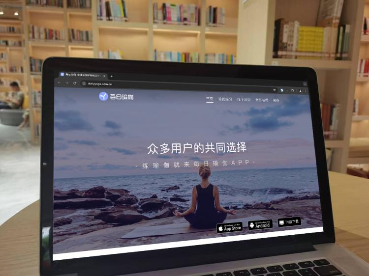 手工羽毛扇網(wǎng)站如何憑借傳統(tǒng)工藝傳承擴大流量？同行都是怎么做的？