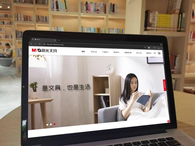 手工羽毛扇網(wǎng)站如何憑借傳統(tǒng)工藝傳承擴(kuò)大流量？同行都是怎么做的？