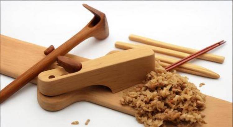 手工羽毛扇網(wǎng)站如何憑借傳統(tǒng)工藝傳承擴(kuò)大流量？同行都是怎么做的？