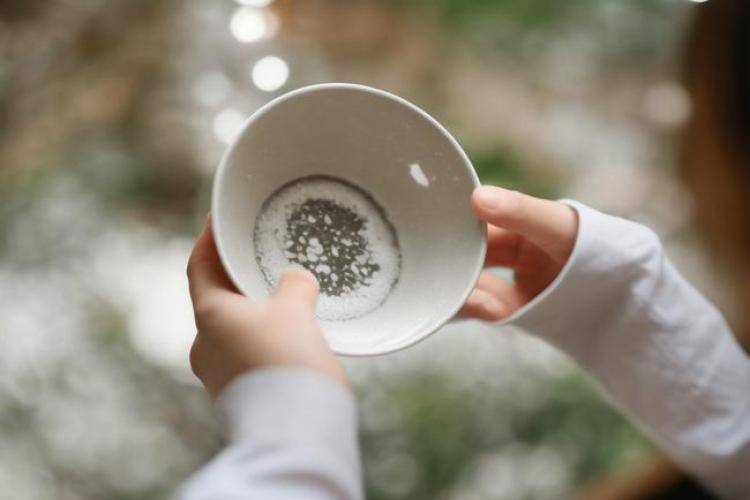 手工羽毛扇網(wǎng)站如何憑借傳統(tǒng)工藝傳承擴(kuò)大流量？同行都是怎么做的？